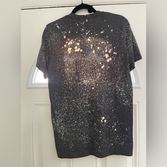 Graphic T-Shirt - Picture 5 of 5